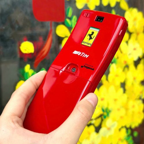 Điện Thoại FERRARI F10