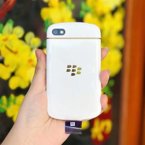 ĐIỆN THOẠI BLACKBERRY Q10 GOLD