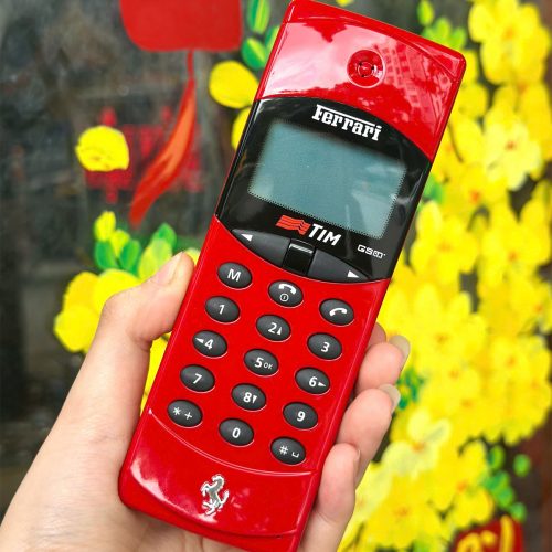 Điện Thoại FERRARI F10