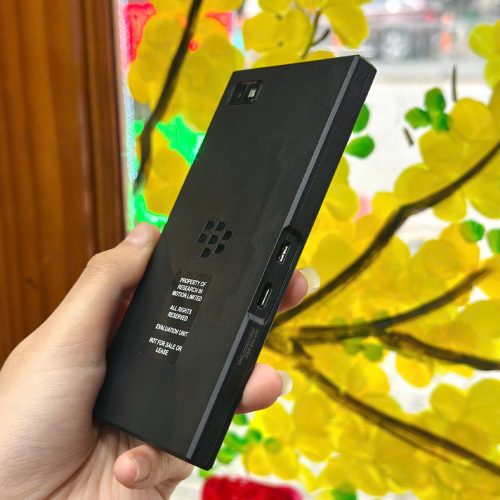 Điện Thoại BlackBerry Dev Alpha B